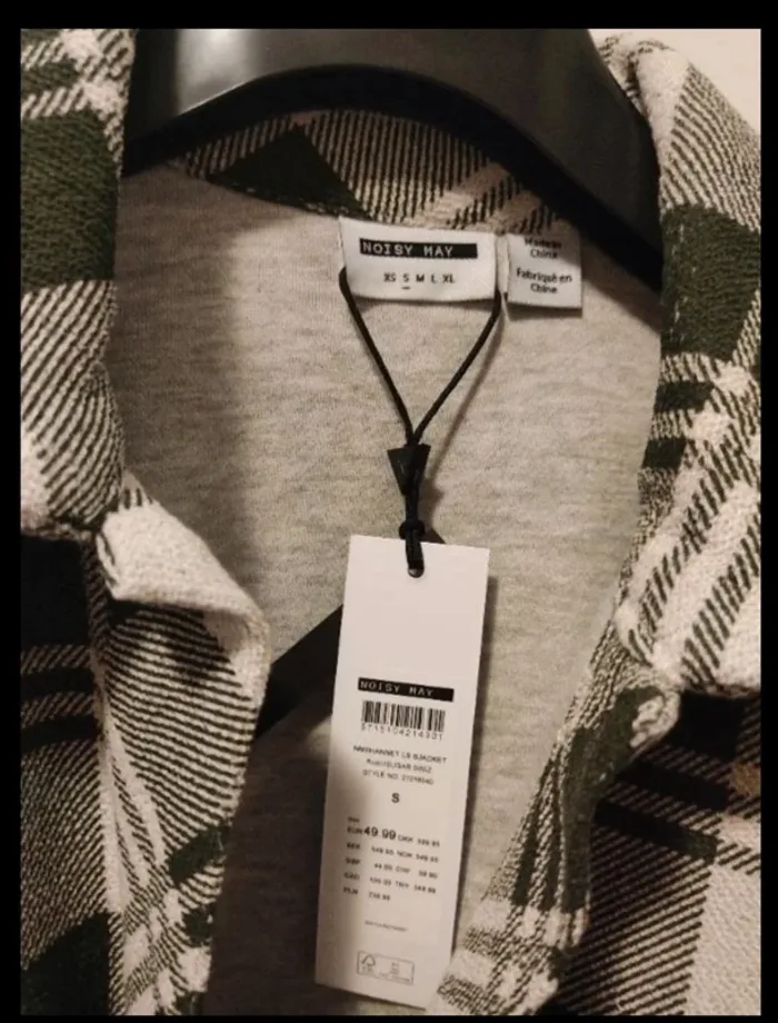 Surchemise carreaux taille S neuf de la marque Noisy May - photo numéro 3