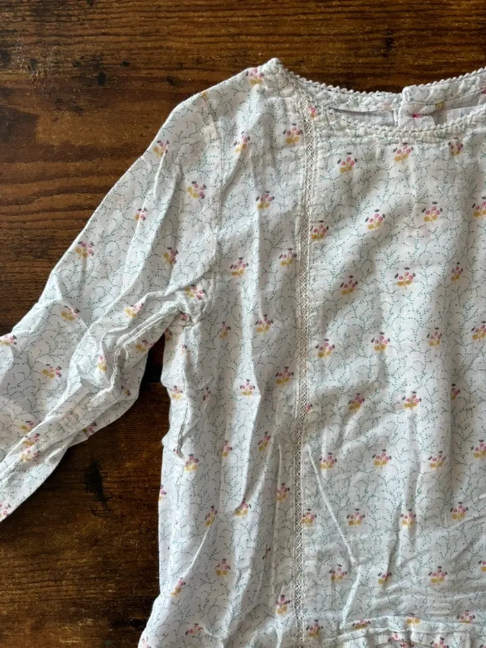 Blouse avec petites fleurs des champs - photo numéro 2