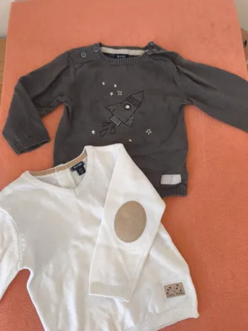 Lot de pull en 12 mois