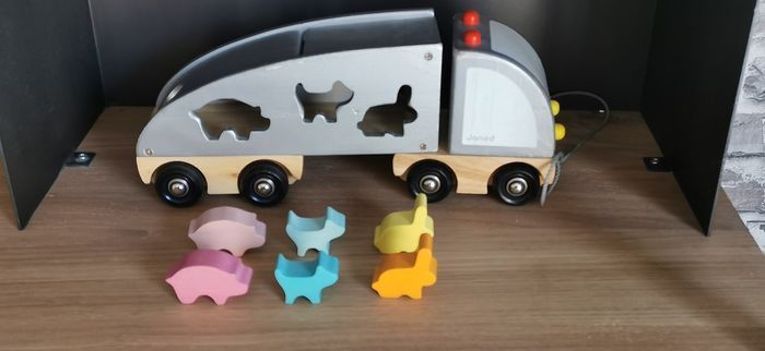 14 € avec code réduction - Camion en bois multi formes - Janod - photo numéro 2