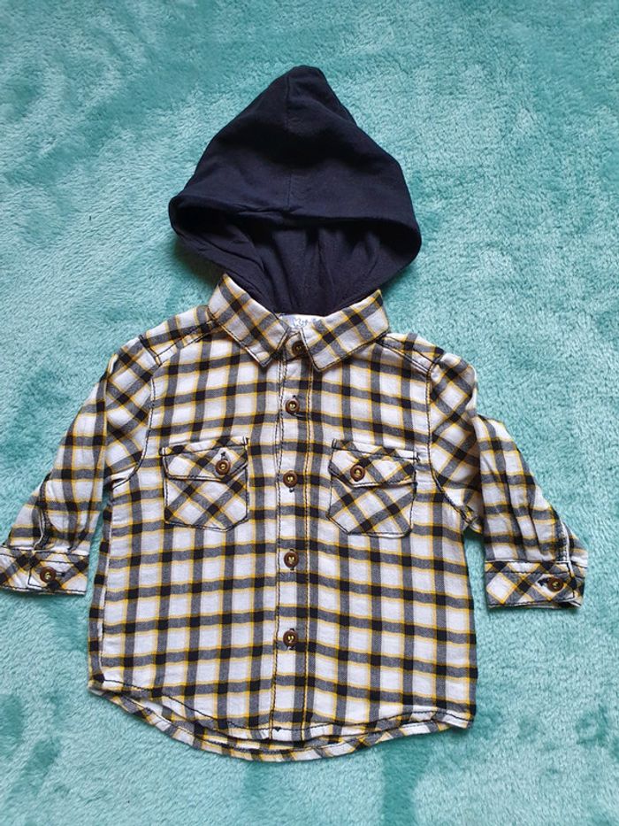 Magnifique chemise à capuche 6 mois