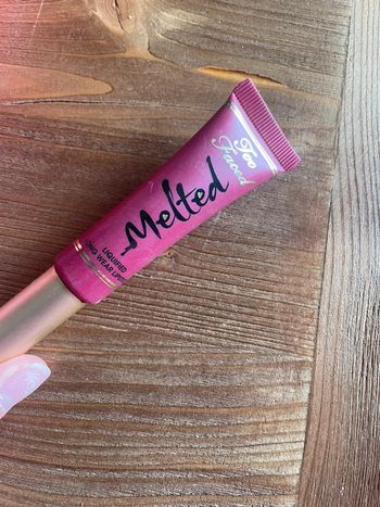 Rouge à lèvre too faced melted berry