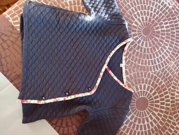 Veste ou gilet epais fille 24 mois plus