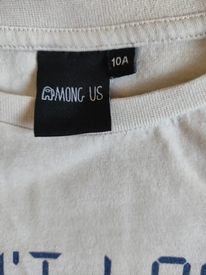 T shirt among us - photo numéro 3