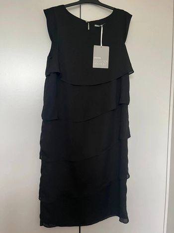 Robe noir très fluide taille 38