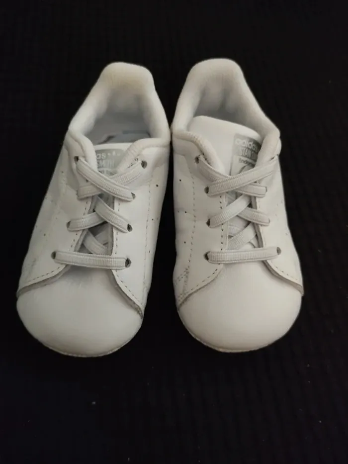 Basket adidas bébé fille