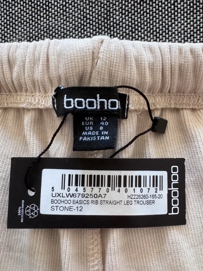 Pantalon Boohoo Basics - Coupe Droite Côtelée - Beige / Stone - Neuf - Taille 40 - Valeur 25€ - photo numéro 5