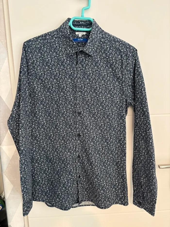 Chemise fleurie