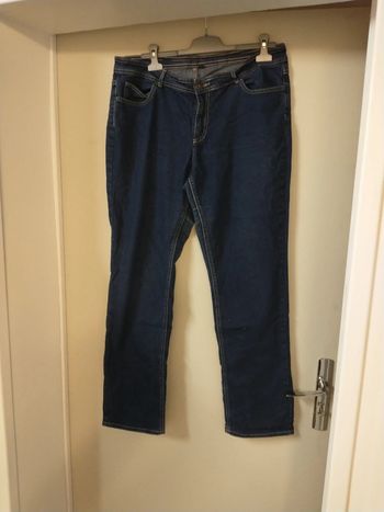 Jeans bleu Kiabi taille 44 pour femme