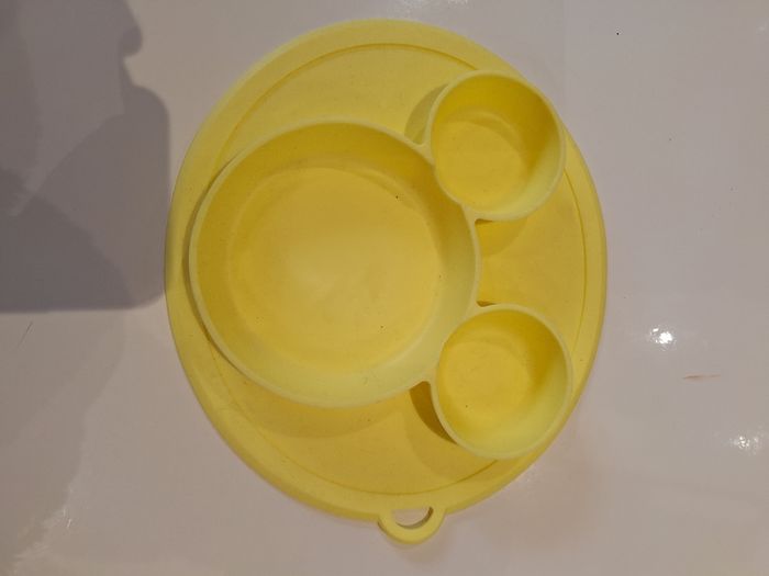 Assiette silicone mickey jaune
