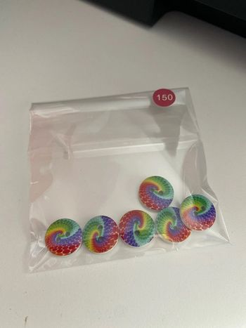 Mercerie - Lot de 6 boutons en bois multicolore