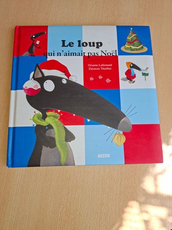 Album Le loup qui n'aimait pas Noël 
