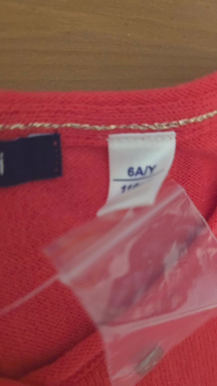 NEUFS (non portés) 🏷🏷🏷🥰🤩 superbe lot gilets 6 ans fille 🥰😍 - photo numéro 8