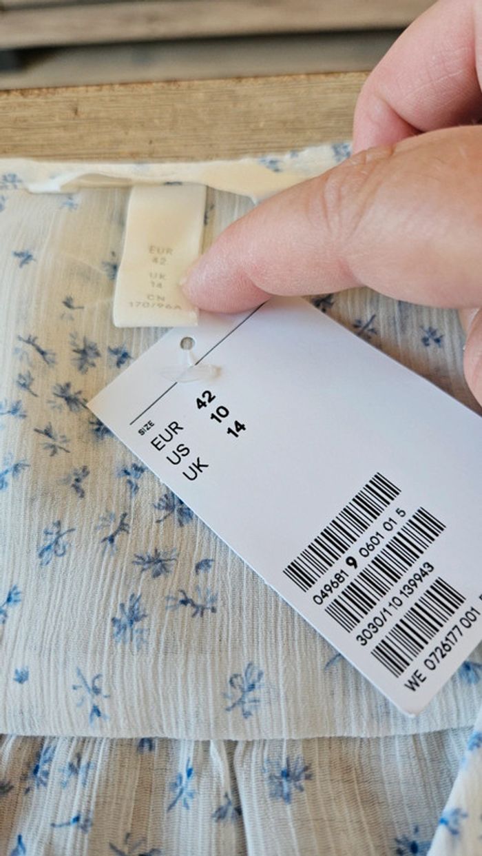 Blouse blanche transparente avec dessin, manches courtes, H&M, 42, neuve avec étiquette - photo numéro 8