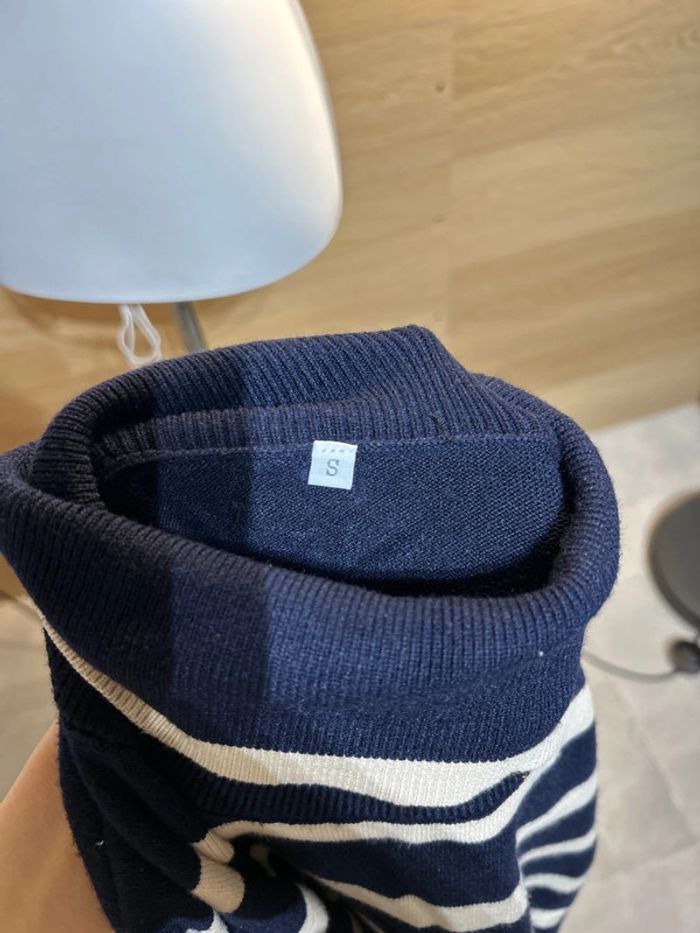 Pull col roulé taille S bleu marine beige parfait état tout doux top matière - photo numéro 5