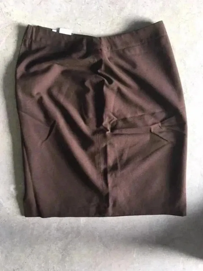 🤎 Jupe Courte Marron – Taille 38 – Parfait État – Chic & Polyvalente - photo numéro 2