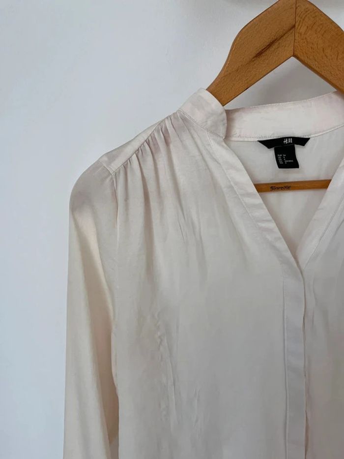 Blouse satiné beige H&M 34 - photo numéro 4