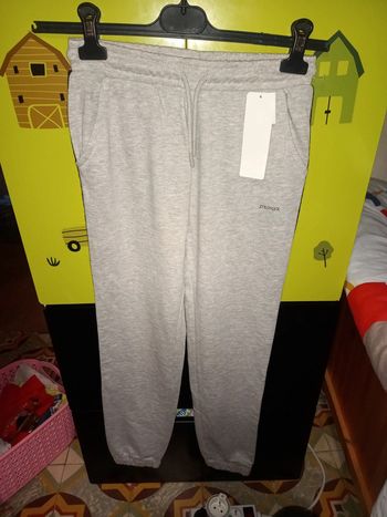 Jogging gris t.xs 14 ans kiabi