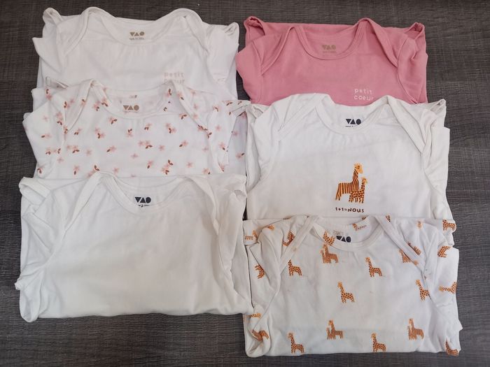 Lot bodys manches langues