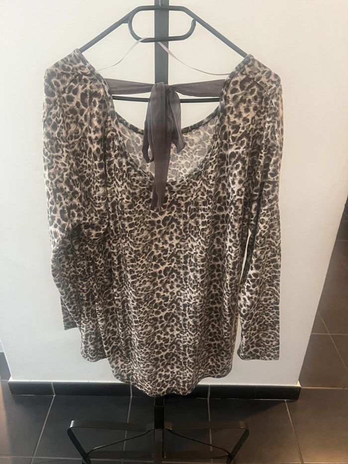 Tee-shirt manche longue léopard Taille XL. - photo numéro 2
