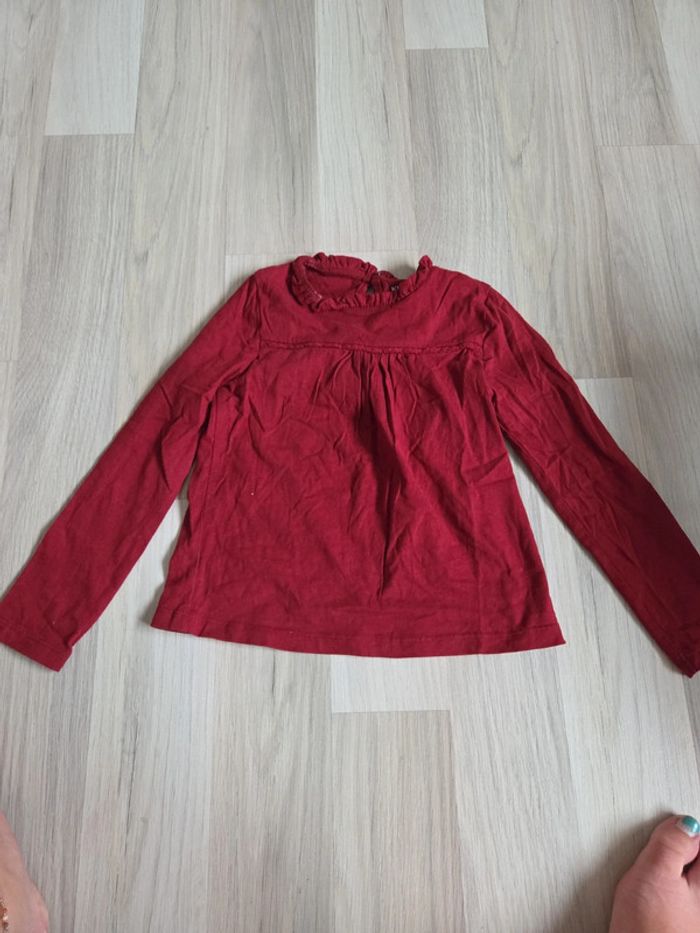 Polo / blouse rouge taille 5 ans kiabi