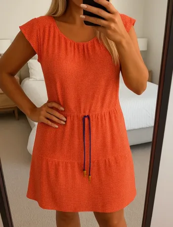 🩷 Robe rouge Caroll motif géométrique taille 40.