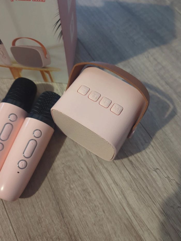 Karaoké bluetooth rose avec 2 micros - photo numéro 2