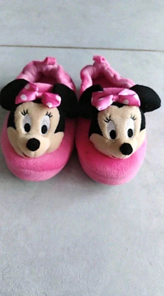 Chaussons Minnie taille 24