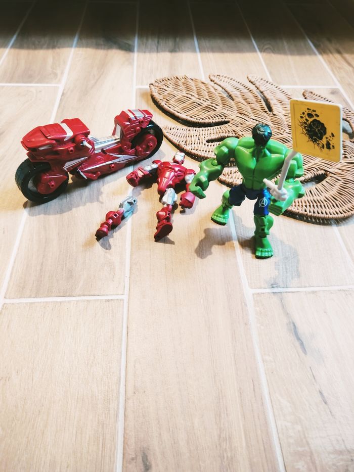 💫Lot de 2 figurines super hero mashers Iron man Hotshot hotroad et Hulk - photo numéro 2