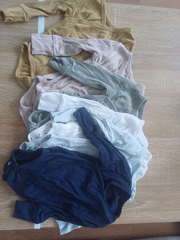 Lot de 6 bodies à manches longues 6 mois