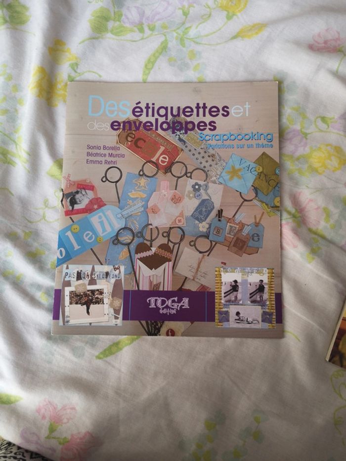 Livre #scrapbooking #toga "des étiquettes et des enveloppes"