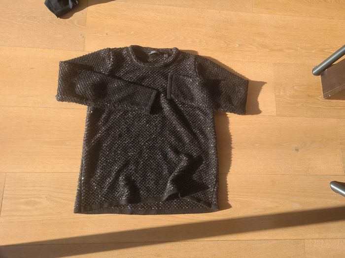 Pull a paillettes noir et argent