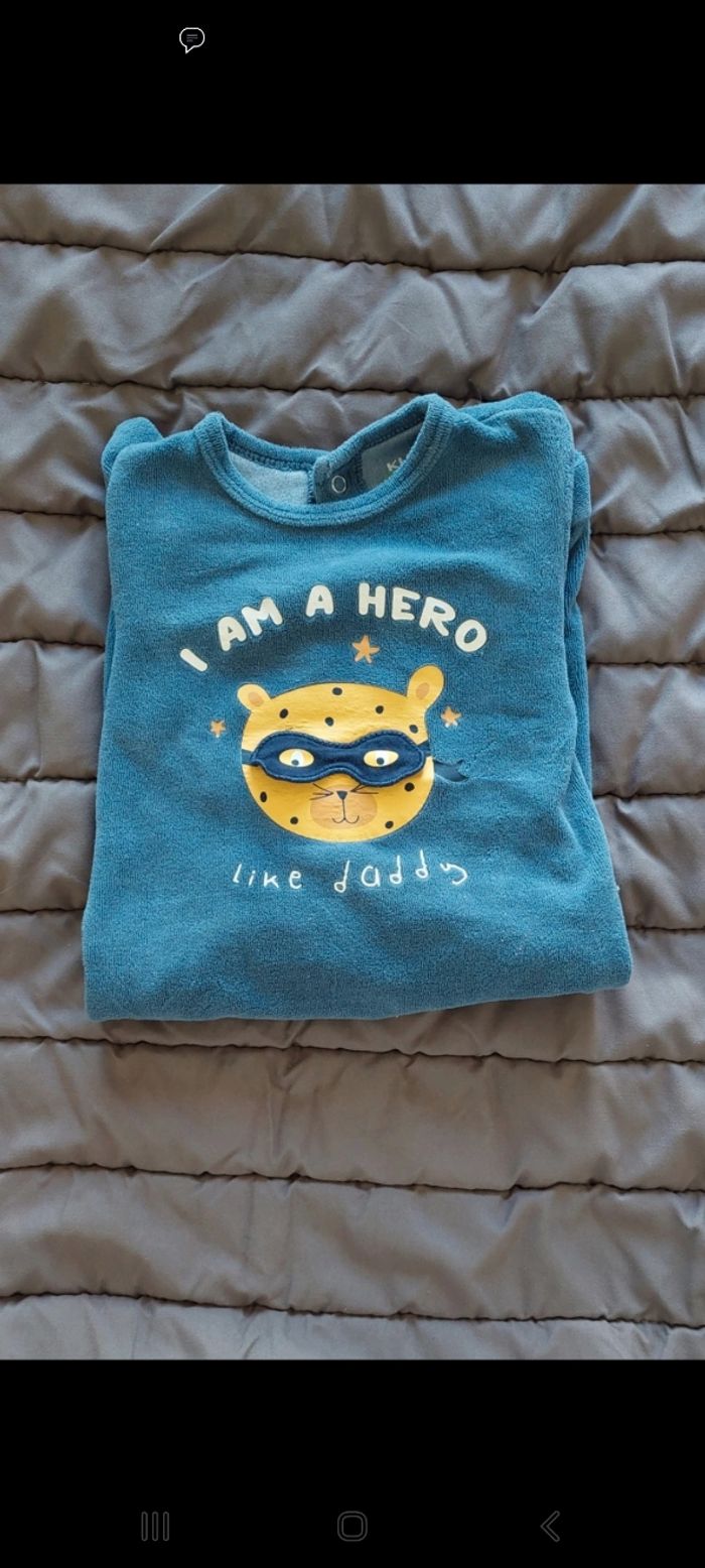 3 pyjamas - photo numéro 2