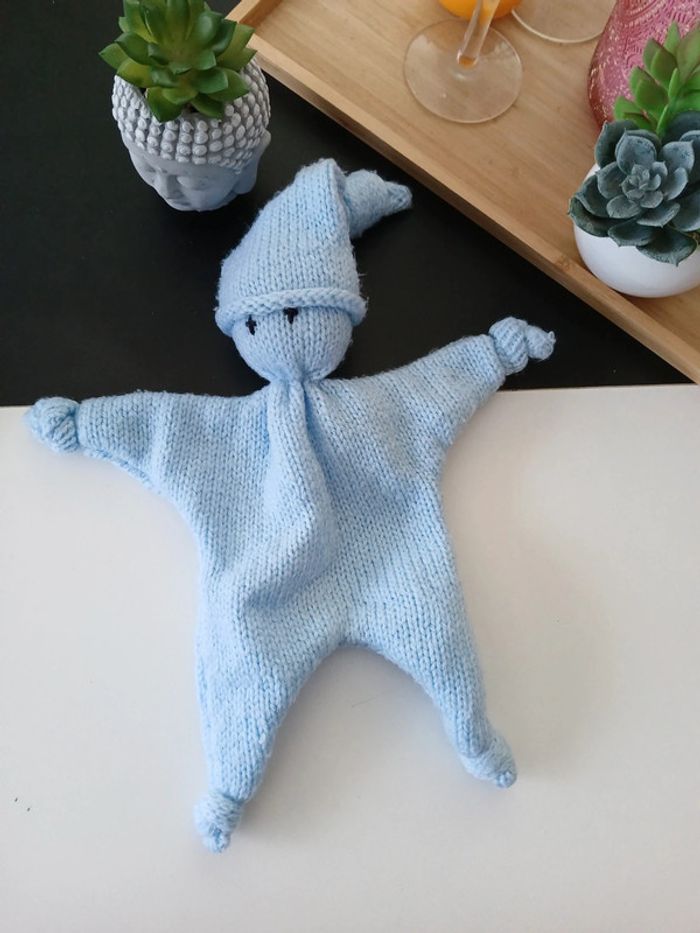 Doudou en laine bleu🌿🌈 - photo numéro 3