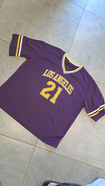 Tee shirt large
