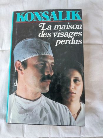 Livre titre La maison des visages perdus