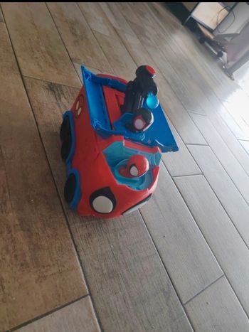 Voiture spidey