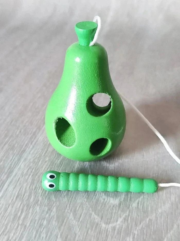 Ver qui mange une poire motricité fine - photo numéro 4