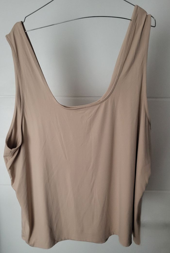 Très joli débardeur 3XL beige très clair Kiabi