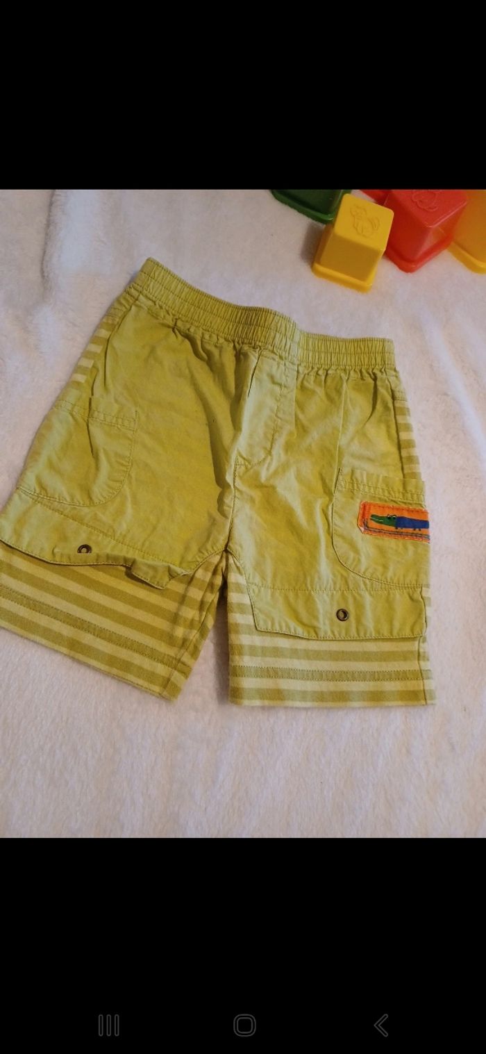 Short bébé taille 6 mois