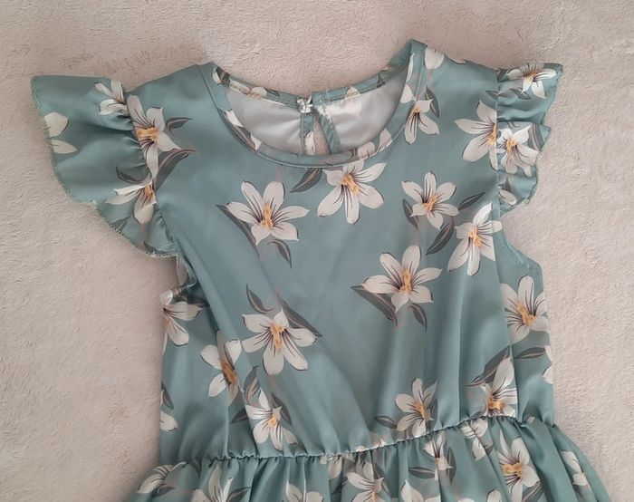 Robe à fleurs - photo numéro 4