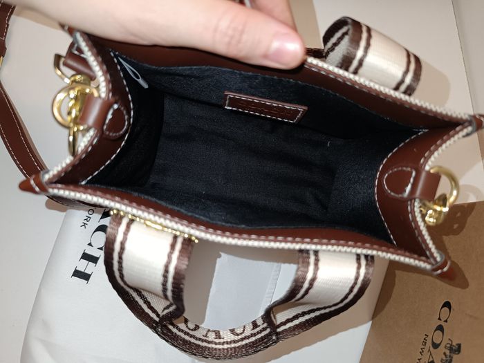 Sac coach  neuf - photo numéro 4