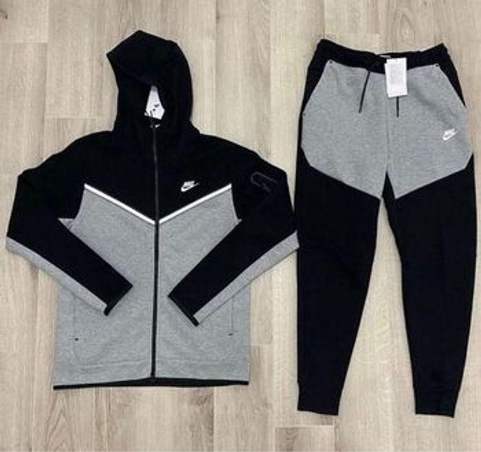 Nike tech