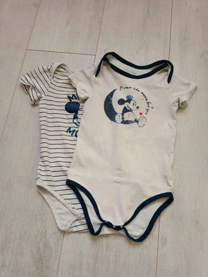 Lot 2 bodies Mickey 36 mois