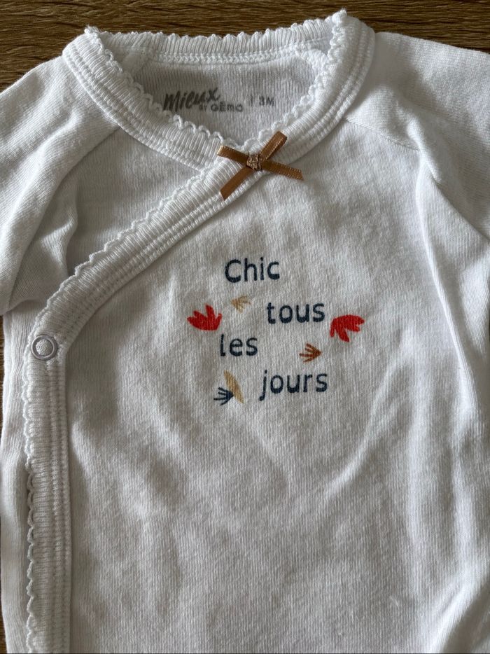 Lot de deux bodys manches courtes - photo numéro 3