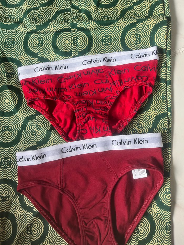 2 culottes 8-10 ans Calvin Klein - photo numéro 2