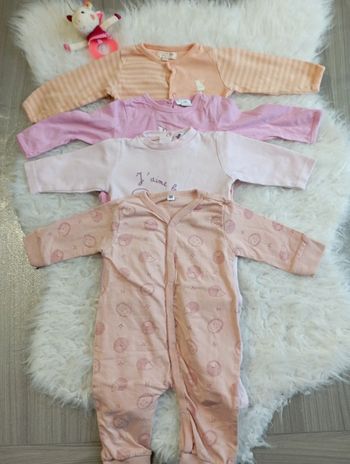 Lot 4 pyjamas leger 6m