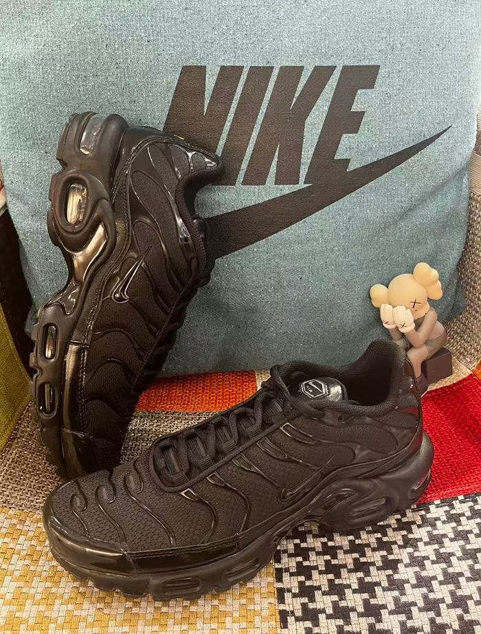 Nike Air Max TN Plus Black - photo numéro 3