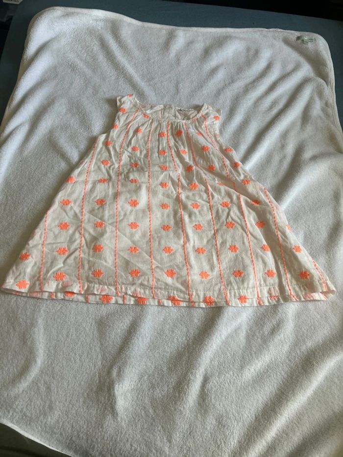 Robe blanche et orange