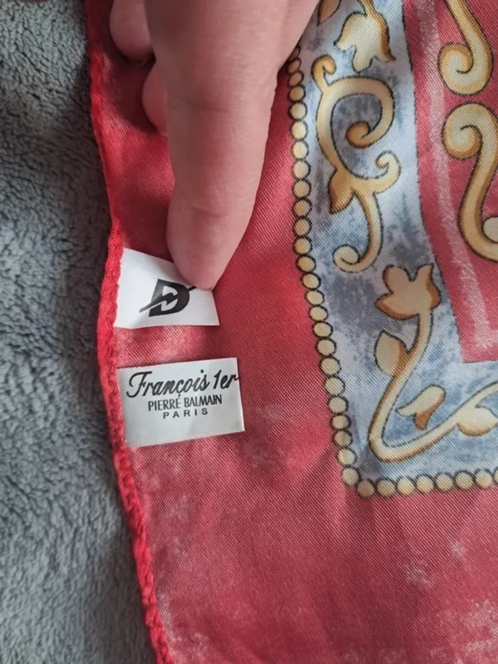 Foulard Damart Neuf - photo numéro 6